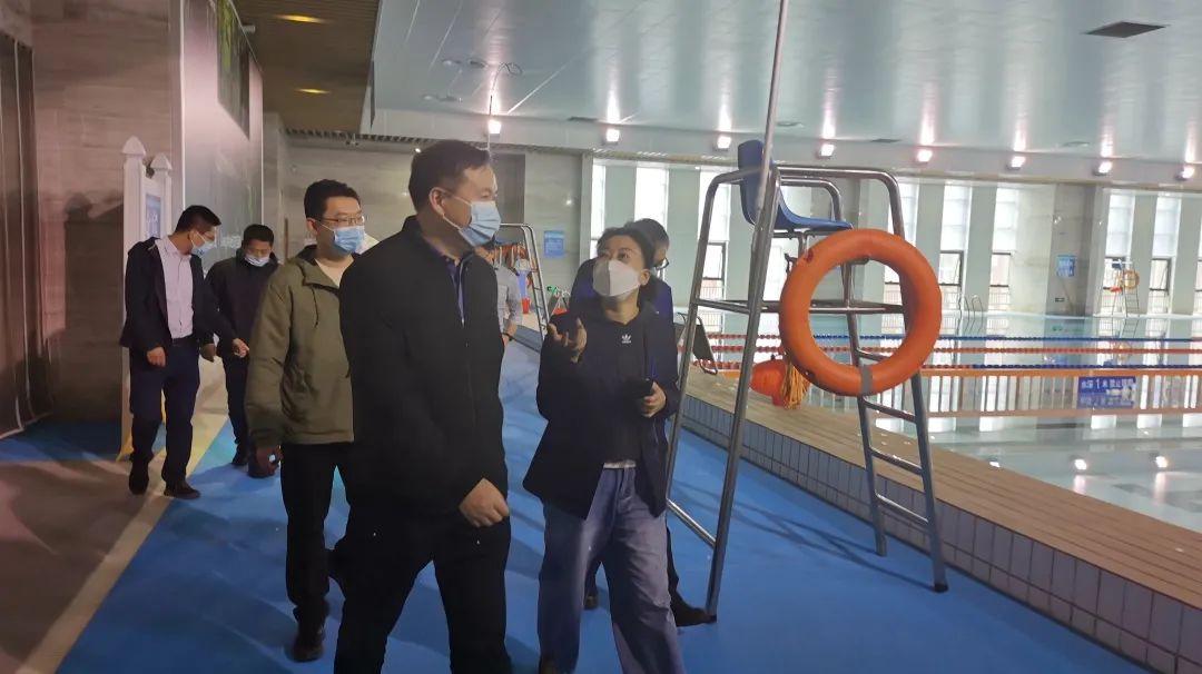 省体育产业集团对场馆运营公司浦口分公司开展五一节前安全生产和疫情防控专项检查