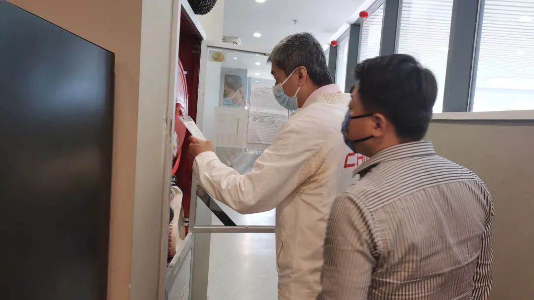 省体育产业集团对场馆运营公司浦口分公司开展五一节前安全生产和疫情防控专项检查